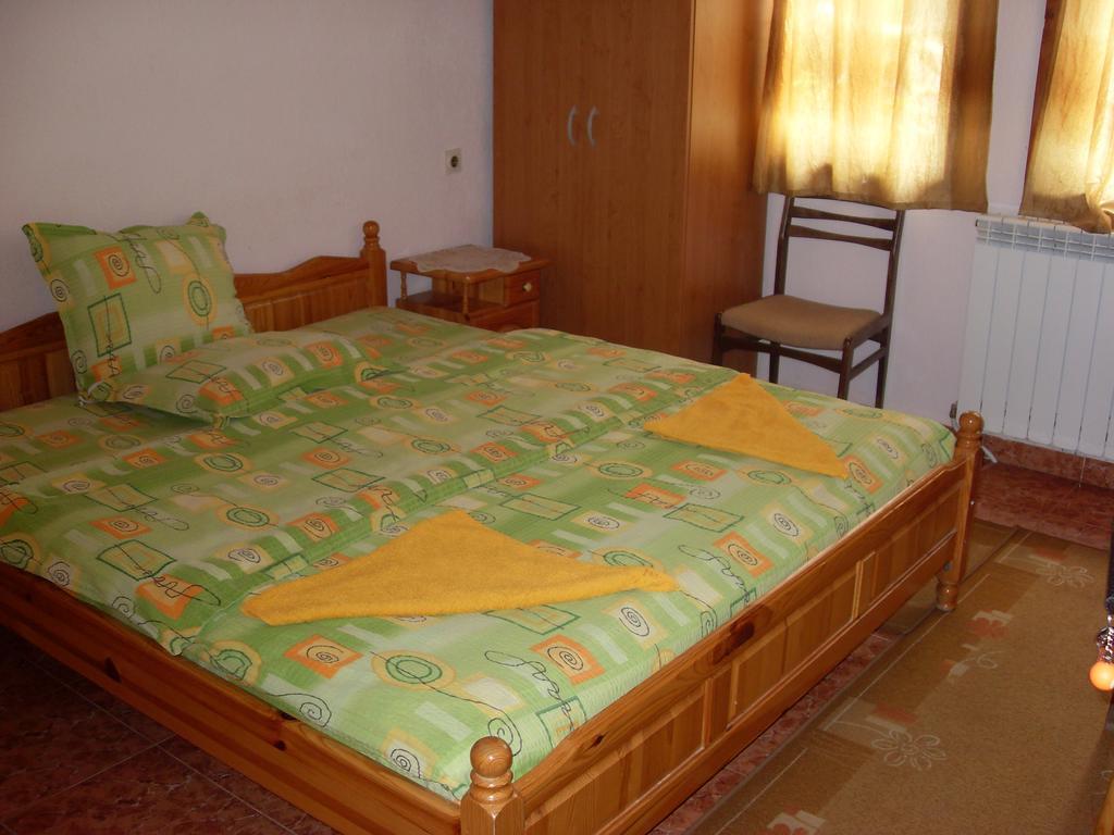 Guest House Rimski Most ميلنيك المظهر الخارجي الصورة